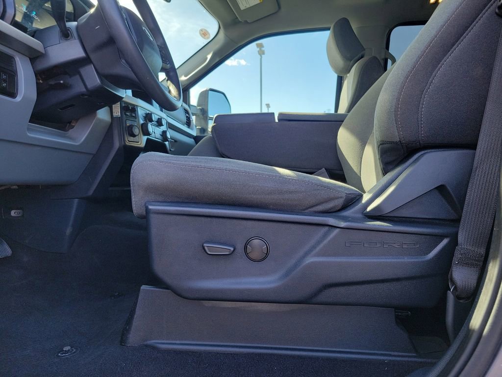 Certified 2025 Ford F250 XLT image 19