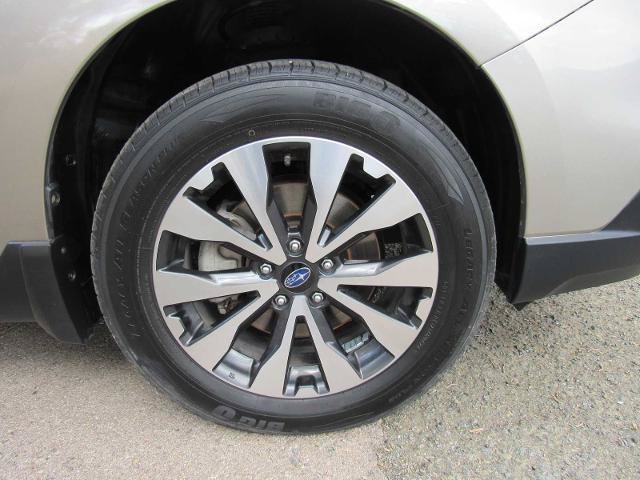 Used 2017 Subaru Outback 2.5i Limited AWD/4WD image 7