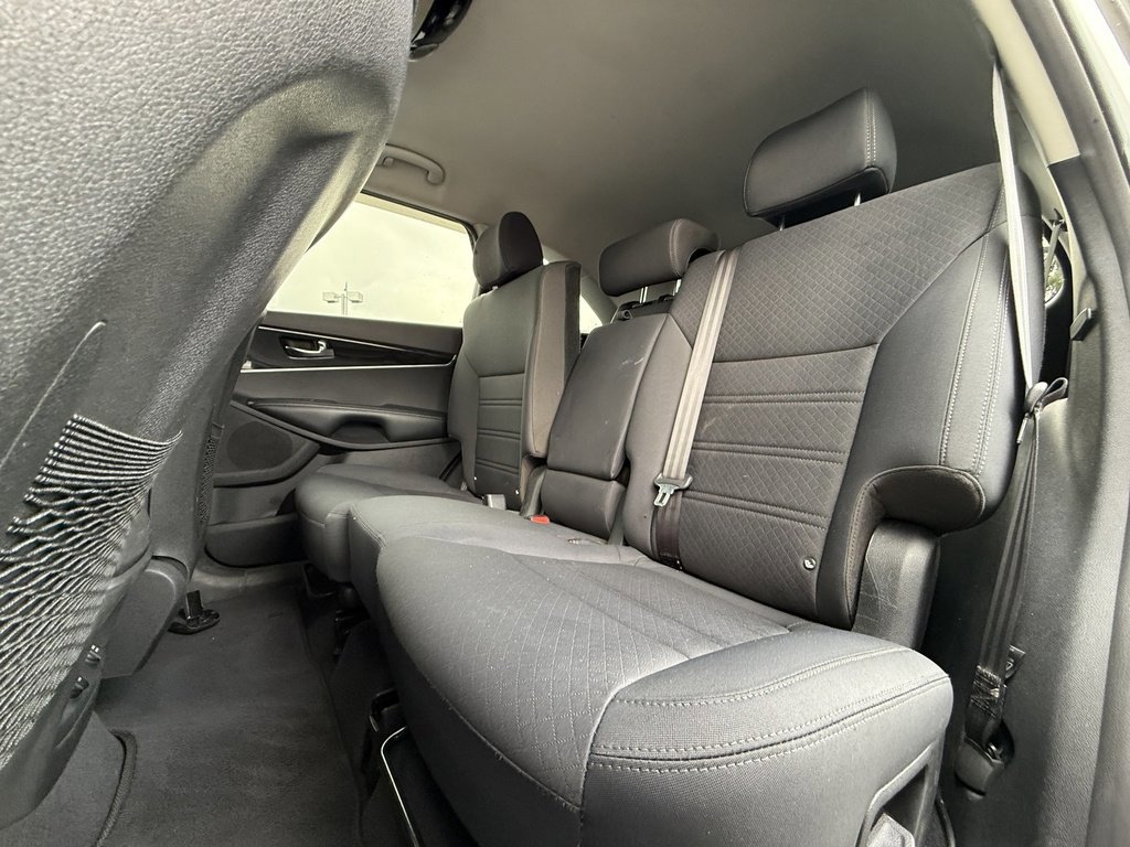 Used 2019 Kia Sorento L image 37