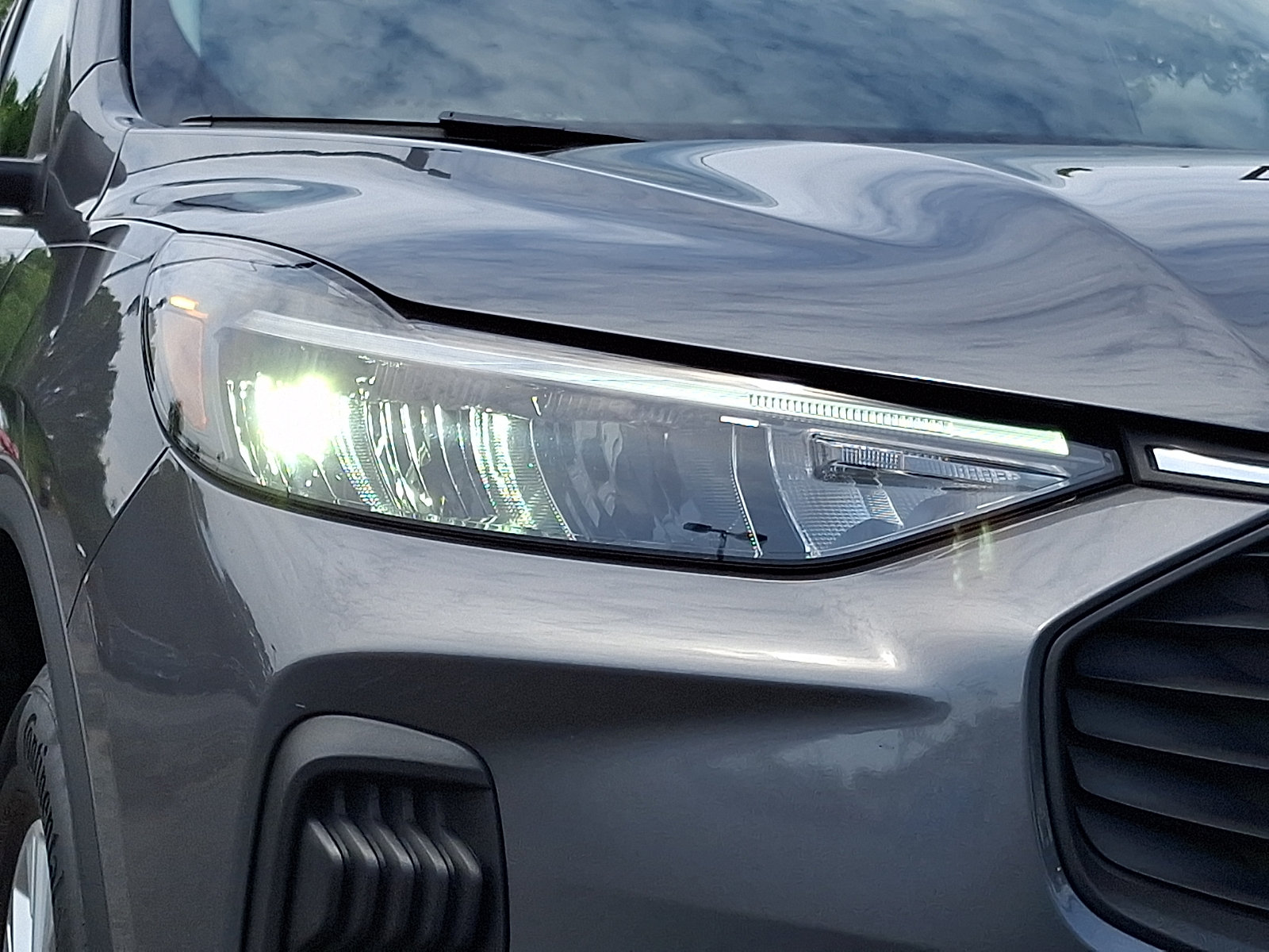 Certified 2023 Ford Escape Active AWD/4WD image 9