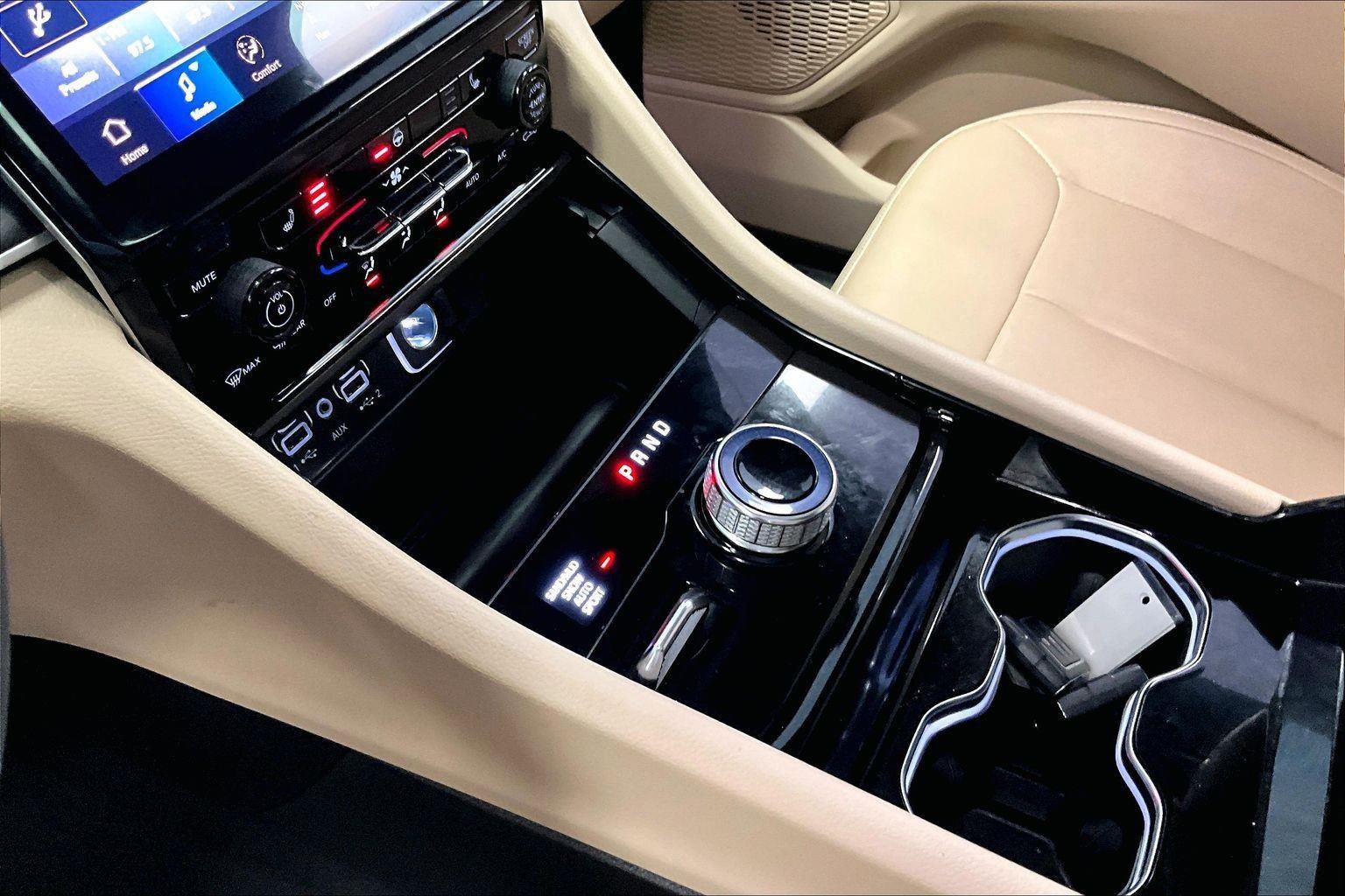 Used 2023 Jeep Grand Cherokee L Limited image 16