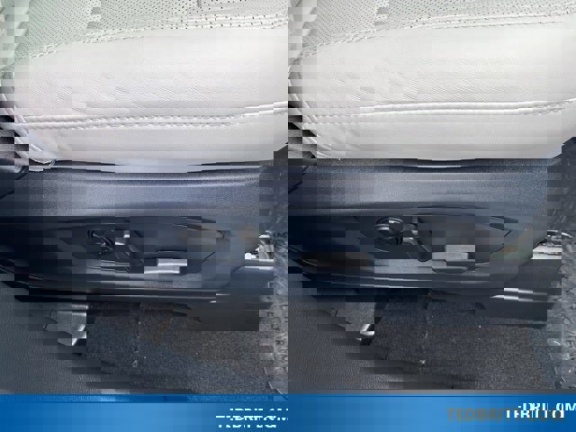 Certified 2025 Ford Explorer Platinum w/ Ultimate Package image 22