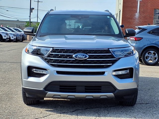 Certified 2024 Ford Explorer XLT w/ Equipment Group 202A AWD/4WD image 28