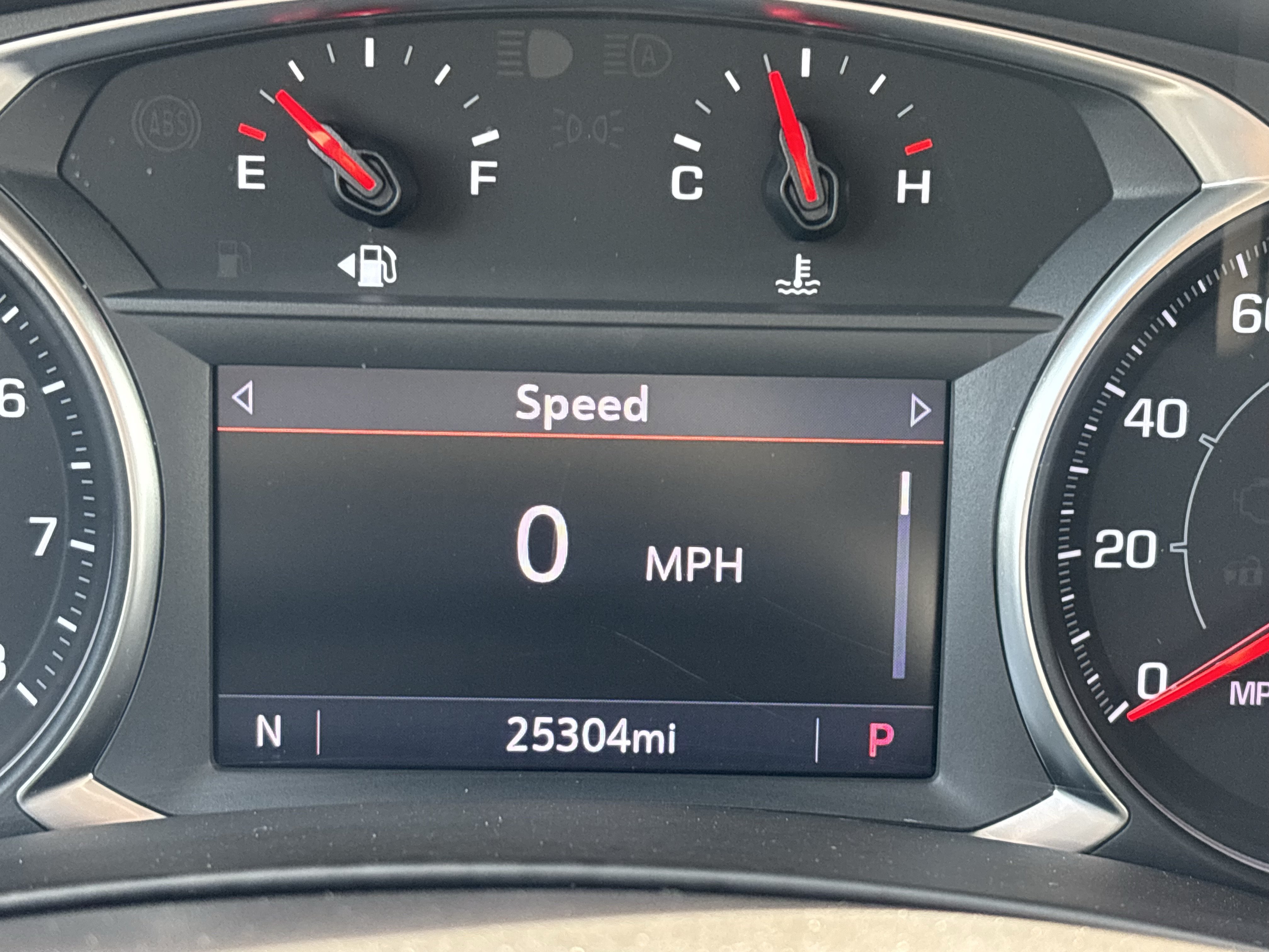 Used 2024 GMC Terrain SLT AWD/4WD image 32
