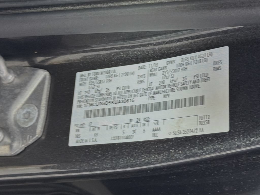 Certified 2019 Ford Escape SE FWD image 33