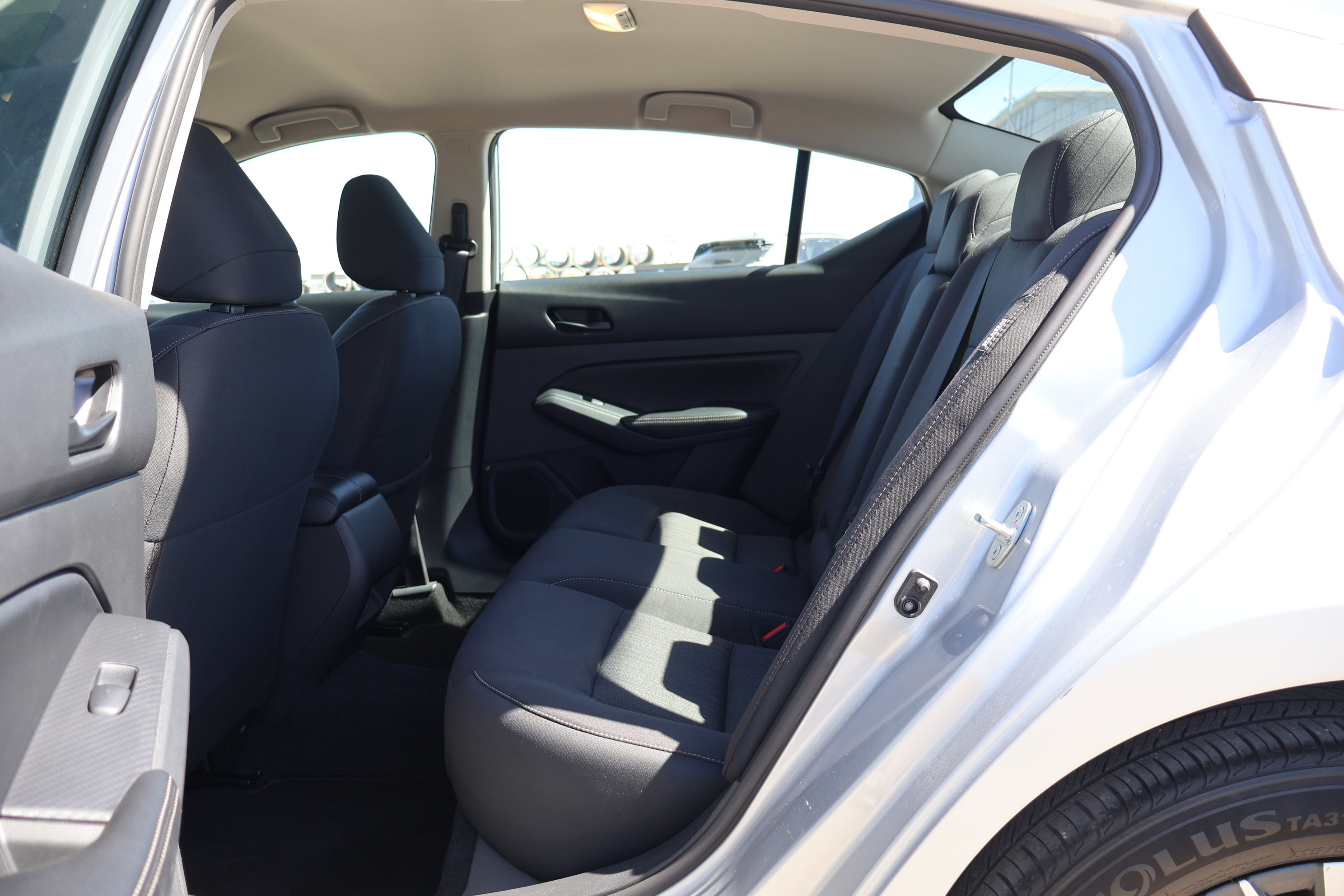 Used 2024 Nissan Altima 2.5 SV image 28