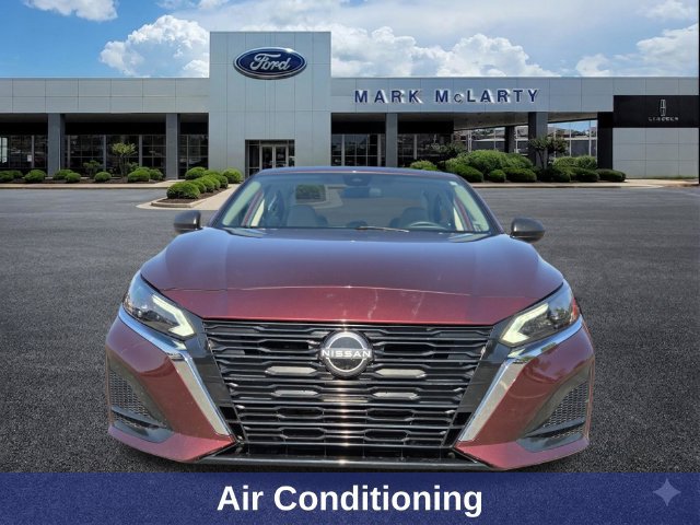 Used 2025 Nissan Altima 2.5 SV FWD image 9