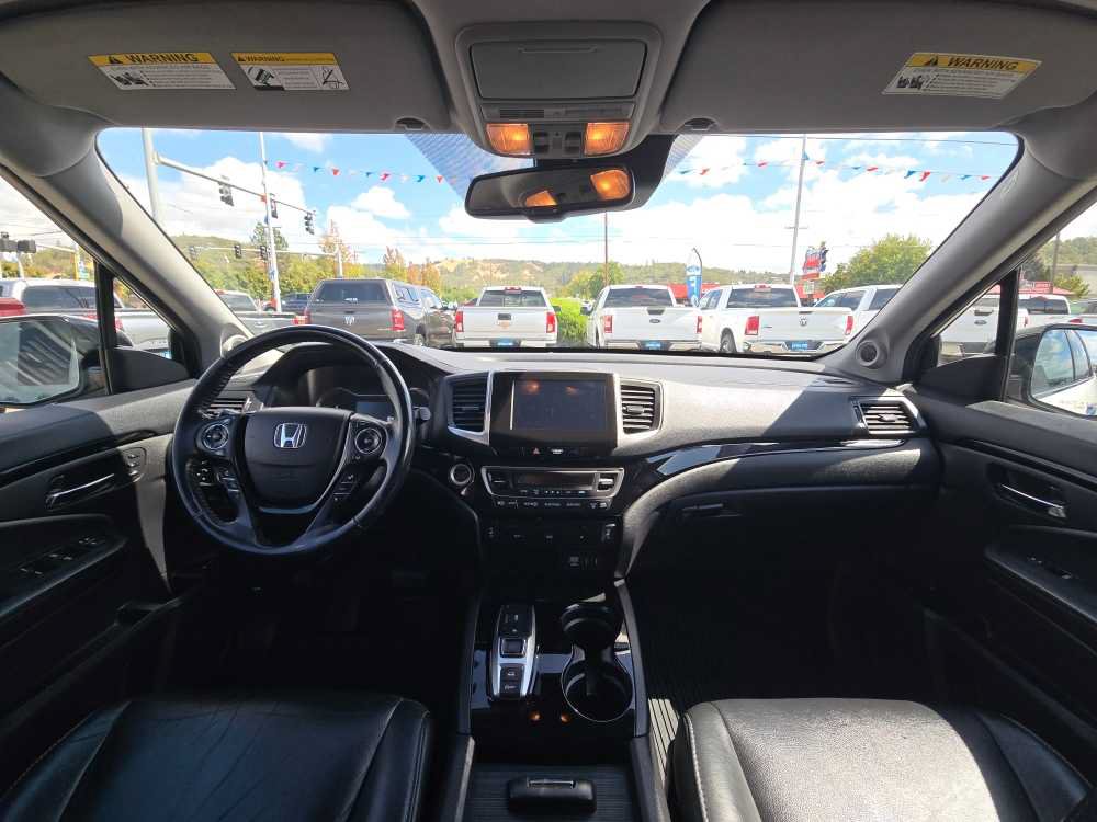 Used 2018 Honda Pilot Touring image 15