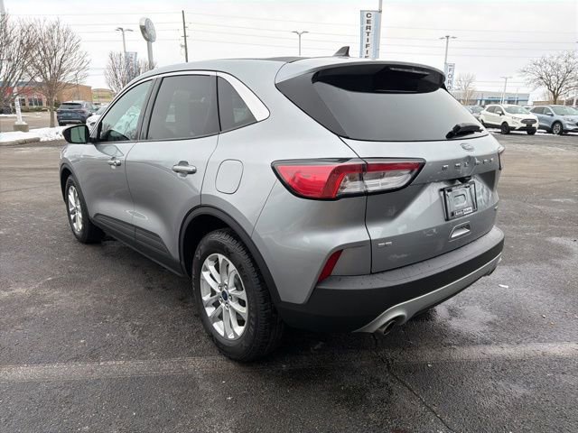 Certified 2021 Ford Escape SE image 2