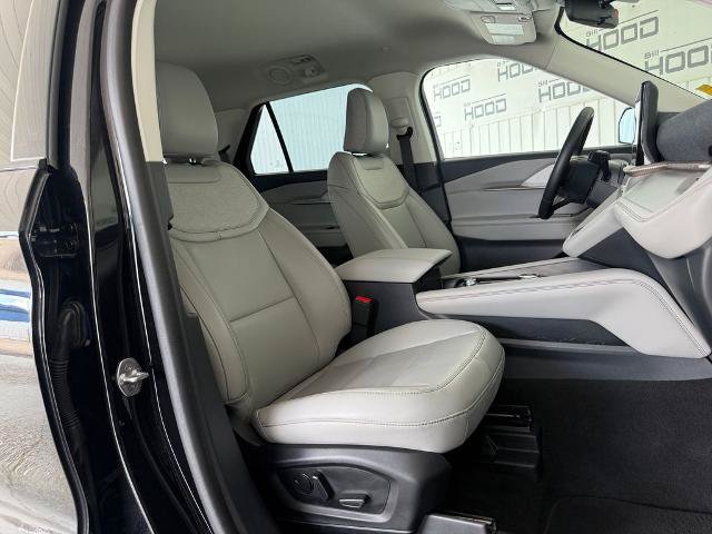 Certified 2025 Ford Explorer Active w/ Active Comfort Package RWD image 7