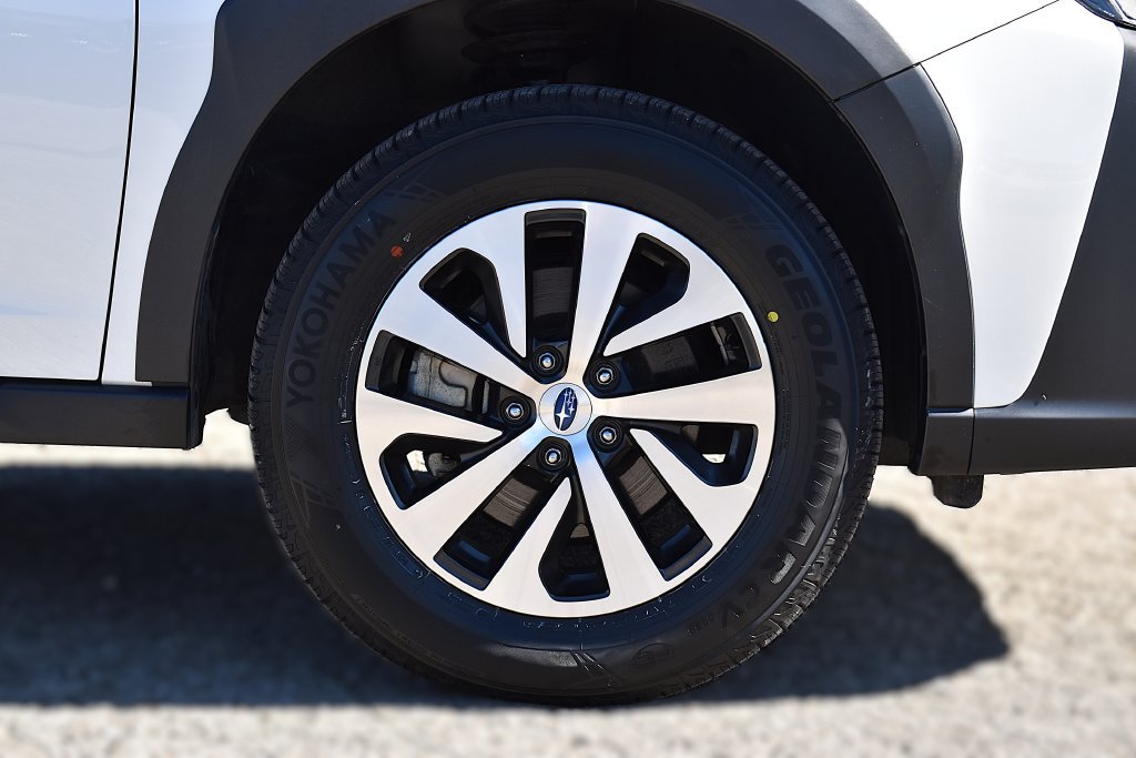 Used 2024 Subaru Outback Premium AWD/4WD image 6