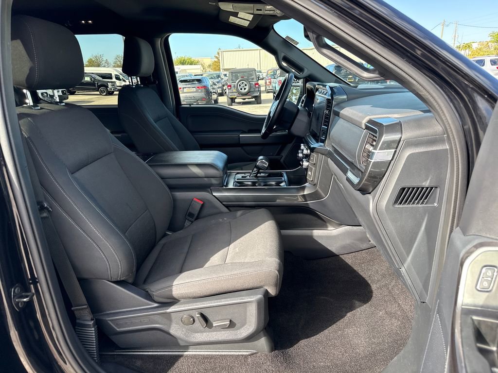 Certified 2022 Ford F150 XLT w/ Equipment Group 302A High image 27