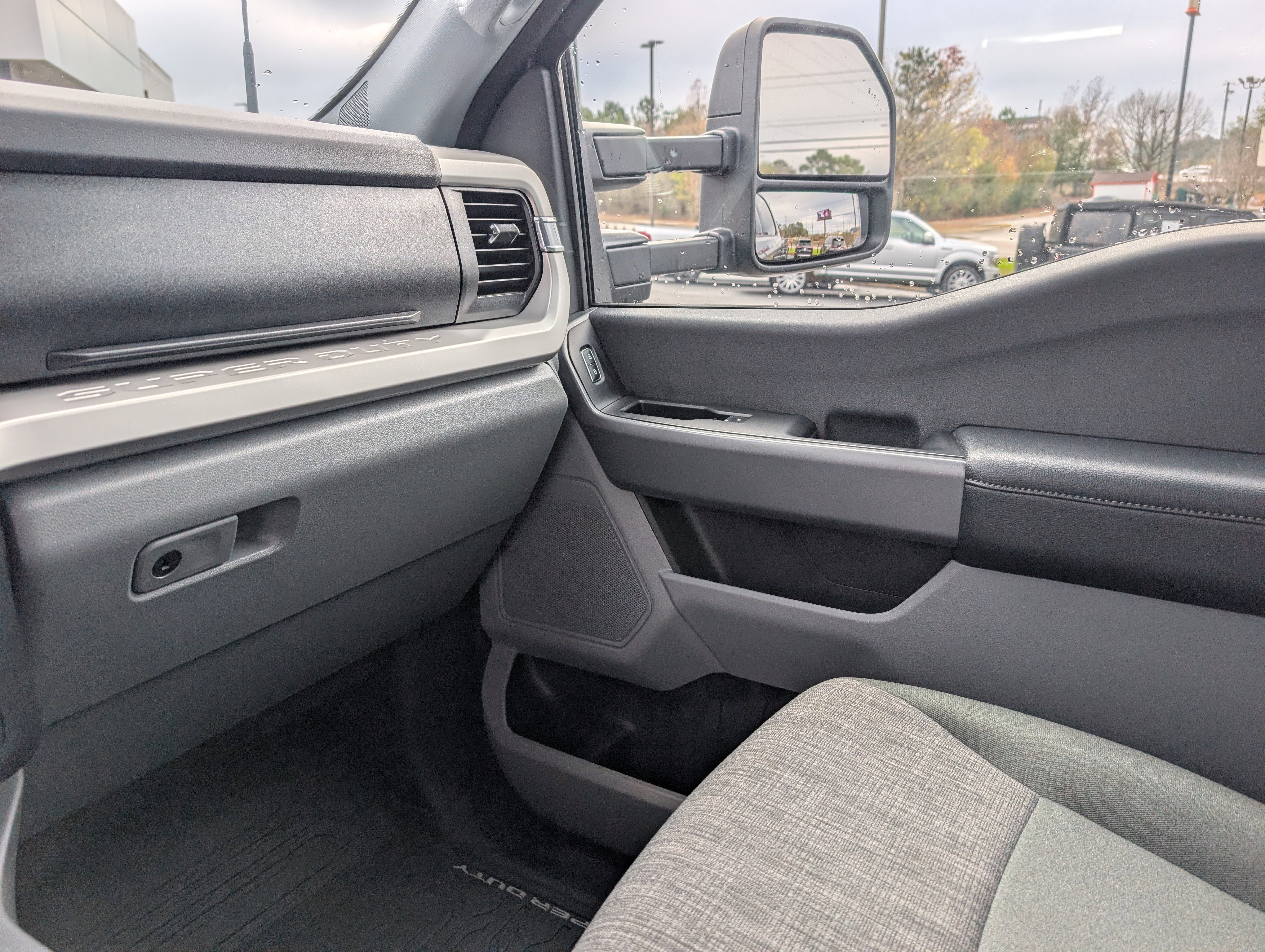 Certified 2024 Ford F350 XLT w/ 360-Degree Camera Package image 28