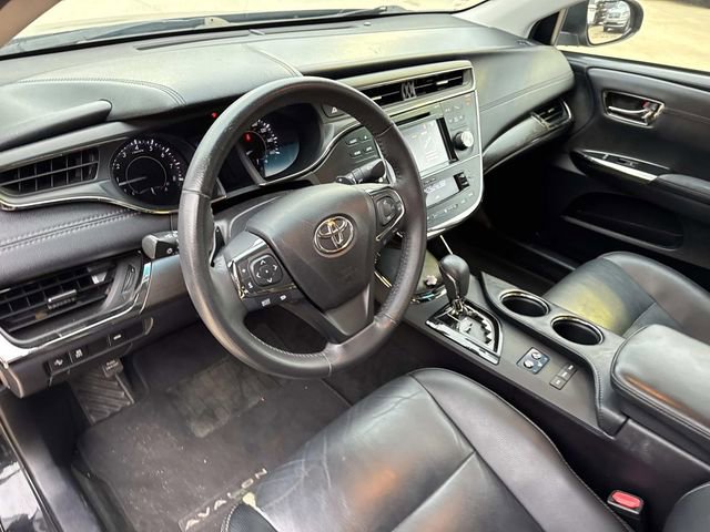 Used 2018 Toyota Avalon XLE image 19