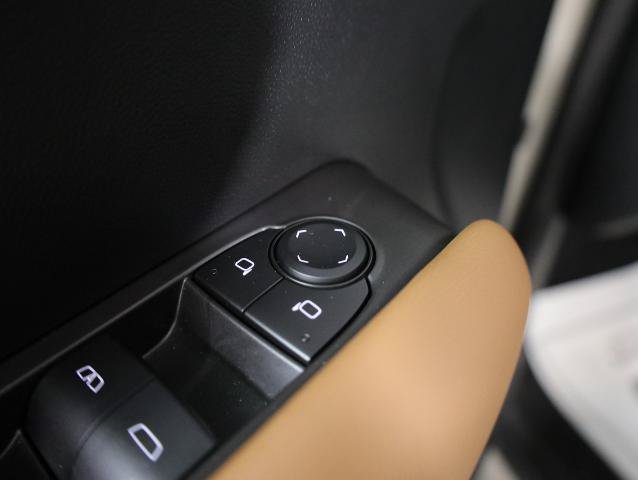Used 2026 GMC Canyon AT4 w/ Technology Plus Package AWD/4WD image 30