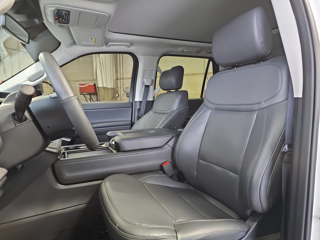 Certified 2026 Ford Expedition Active AWD/4WD image 14