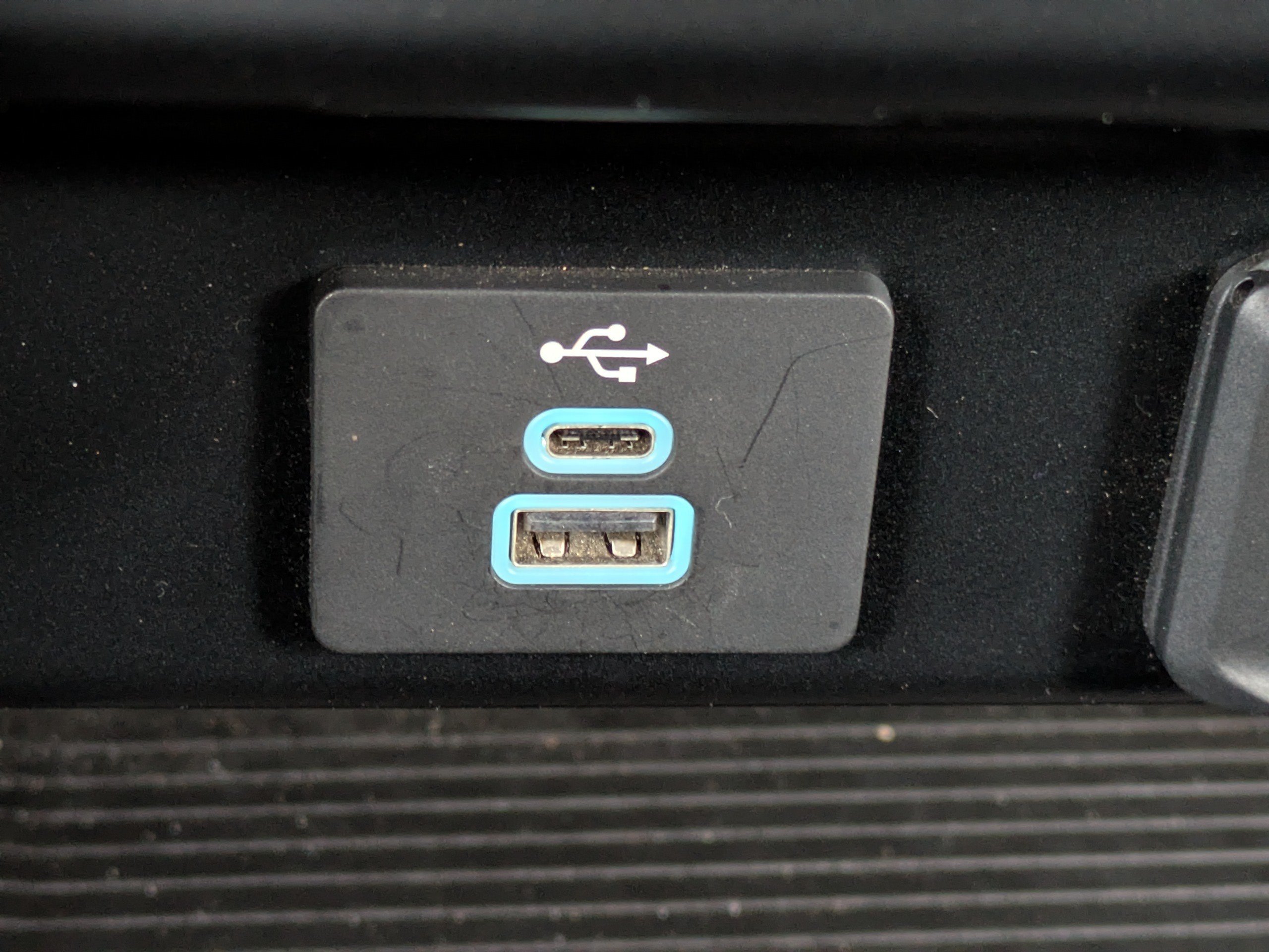 Certified 2023 Ford F550 4x4 Crew Cab Super Duty image 24