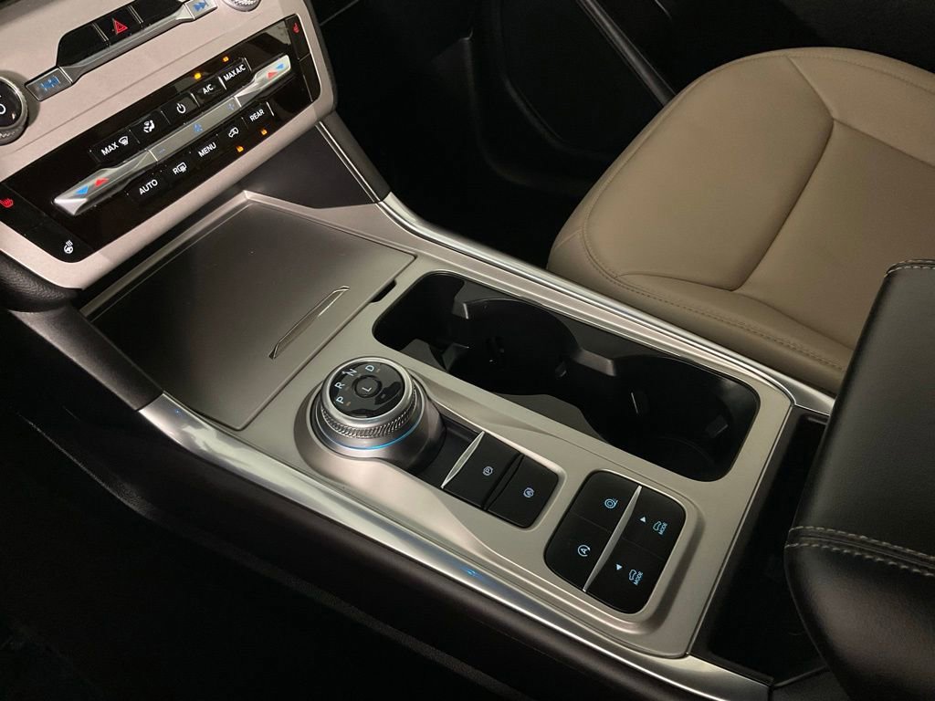 Certified 2024 Ford Explorer XLT w/ Equipment Group 202A image 18