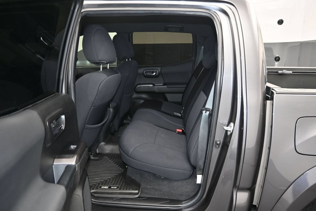 Used 2022 Toyota Tacoma TRD Sport w/ Technology Package AWD/4WD image 13