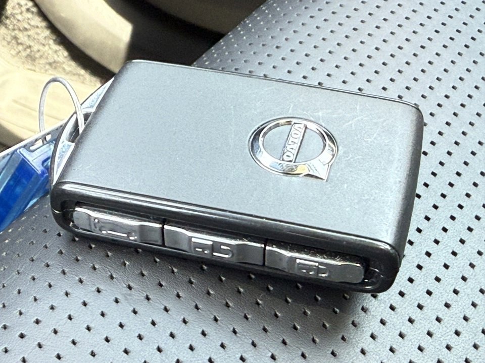 Used 2023 Volvo XC90 B6 Ultimate w/ Protection Package image 40