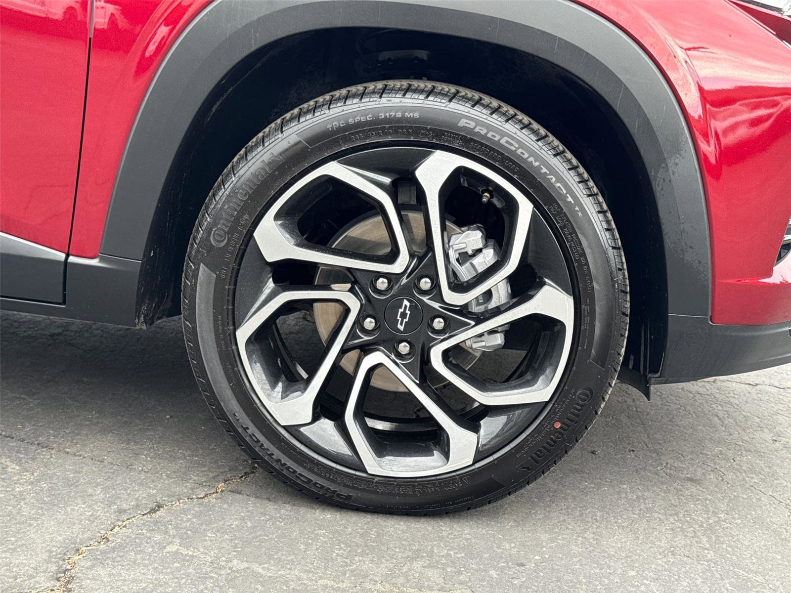 Used 2025 Chevrolet Trax RS FWD image 6