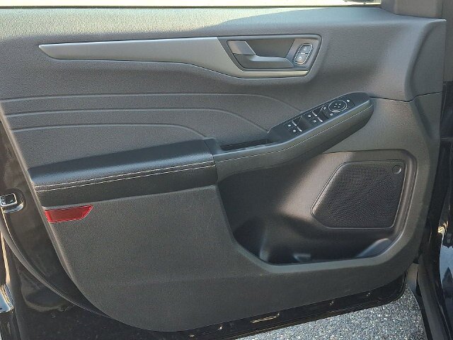 Certified 2023 Ford Escape Active AWD/4WD image 16