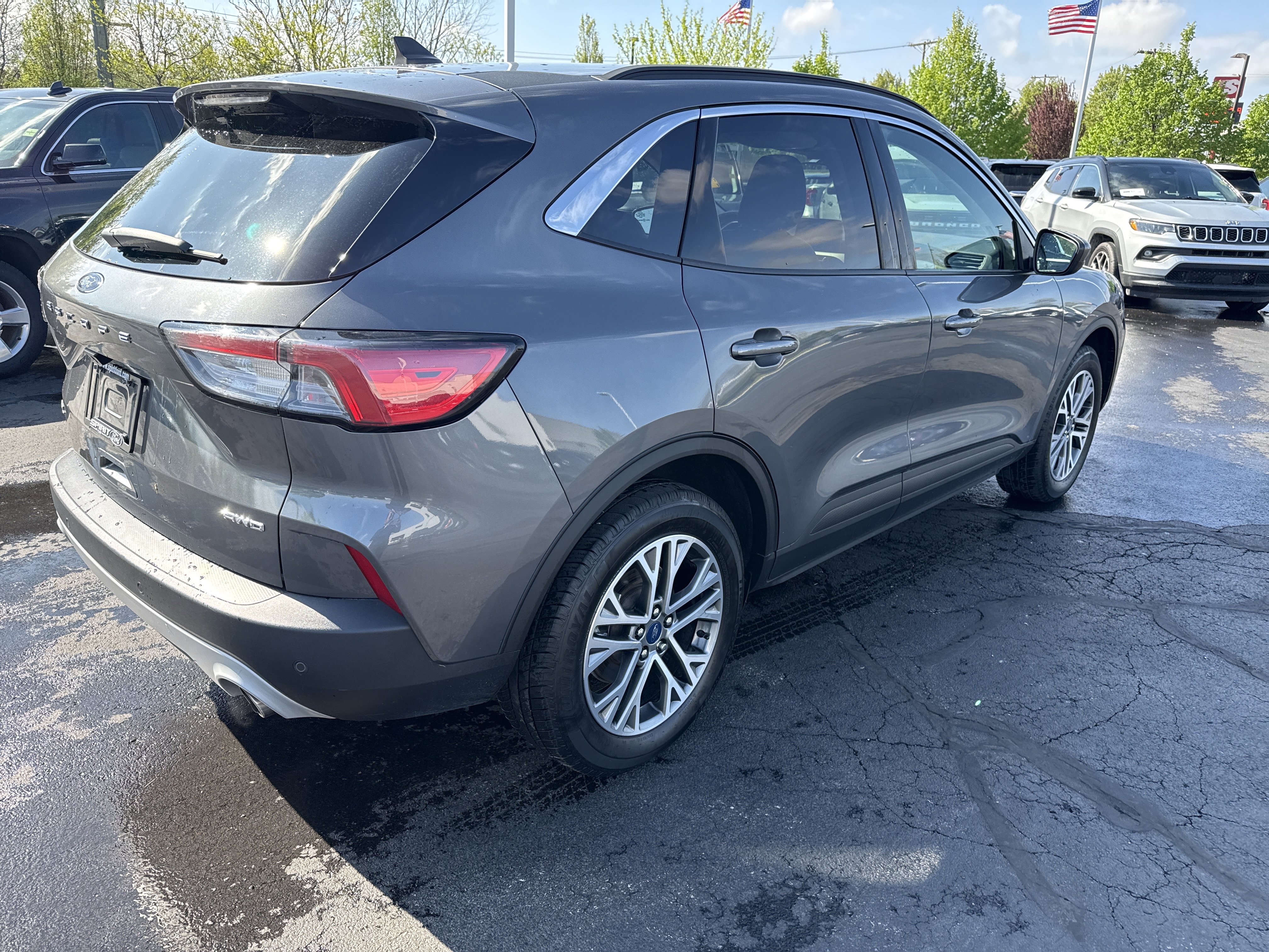 Certified 2021 Ford Escape SEL w/ Technology Package AWD/4WD image 9