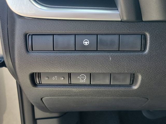 Used 2023 Nissan Rogue SV AWD/4WD image 24