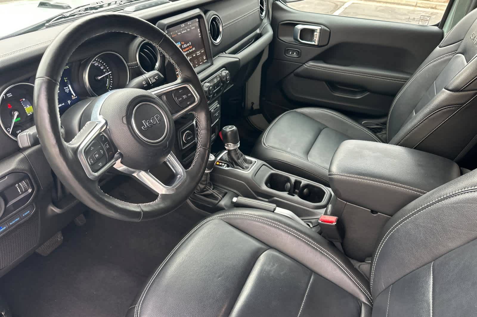 Used 2023 Jeep Wrangler Unlimited Sahara w/ Cold Weather Group AWD/4WD image 12