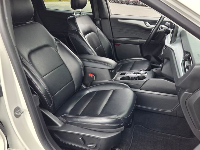 Certified 2023 Ford Escape Platinum image 16