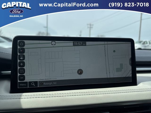 Used 2025 Genesis G70 2.5T image 29