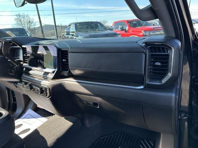 Used 2025 Chevrolet Silverado 1500 LT image 19