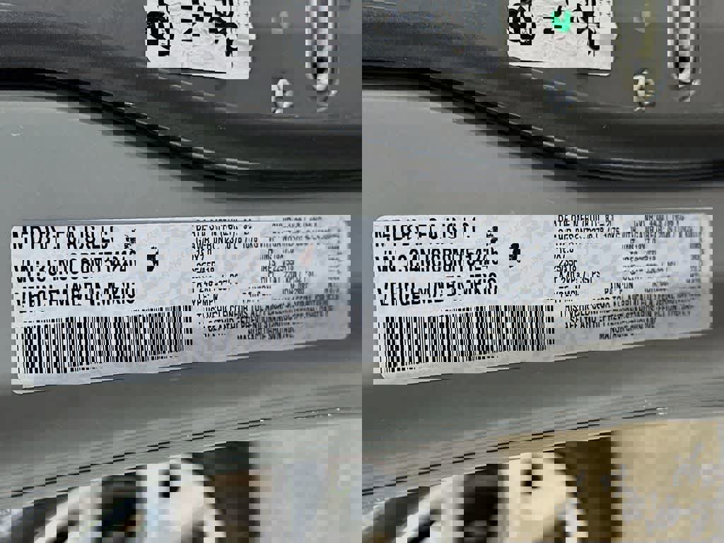 Used 2021 Jeep Compass Limited image 23