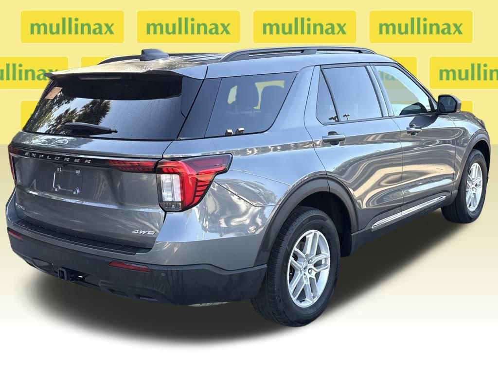 Certified 2025 Ford Explorer Active AWD/4WD image 9