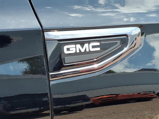 Used 2024 GMC Yukon Denali Ultimate AWD/4WD image 14