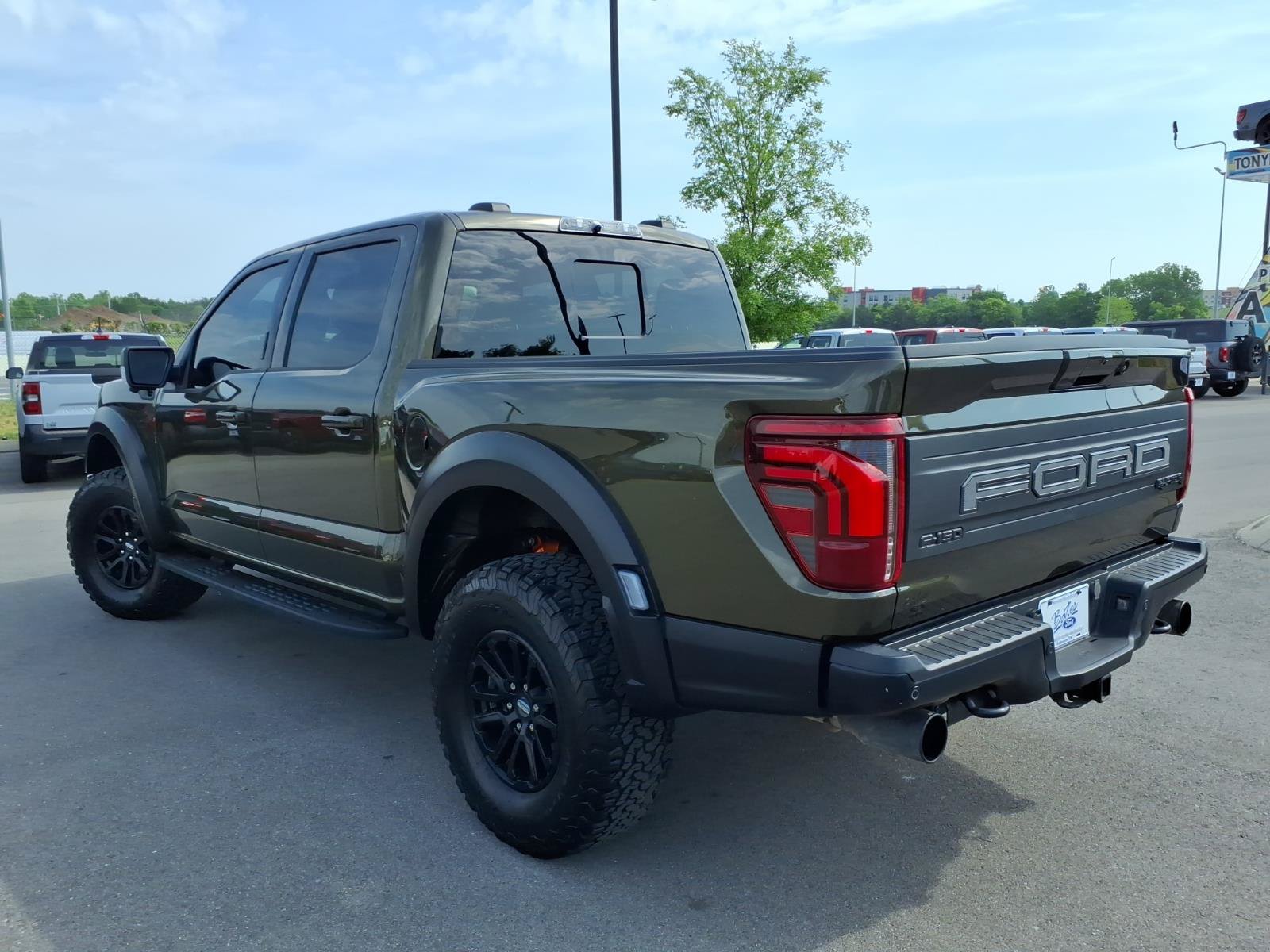 Certified 2024 Ford F150 Raptor AWD/4WD image 5