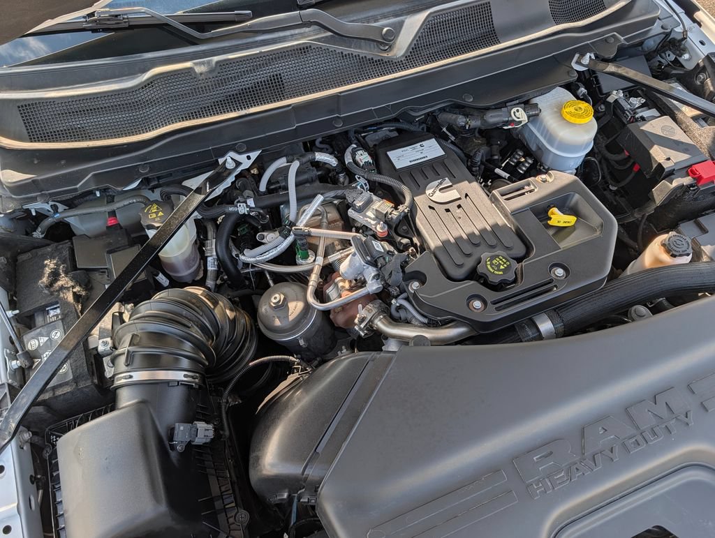 Used 2025 RAM 2500 Limited AWD/4WD image 8