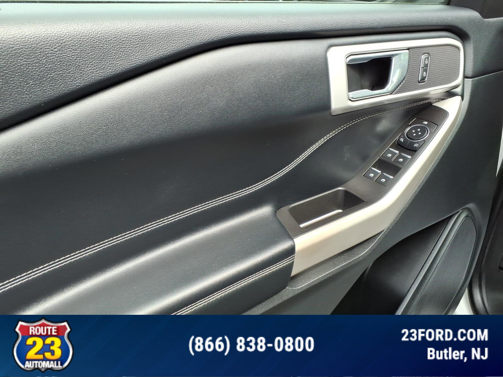 Certified 2022 Ford Explorer XLT w/ Equipment Group 202A AWD/4WD image 11