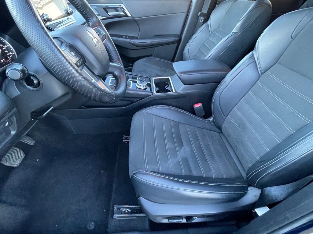 Used 2024 Mitsubishi Outlander Ralliart image 16