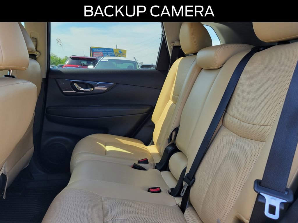 Used 2018 Nissan Rogue SV w/ Premium Package FWD image 12