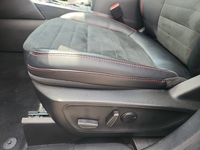 Certified 2022 Ford Escape SEL w/ SEL Stealth AWD Package image 23