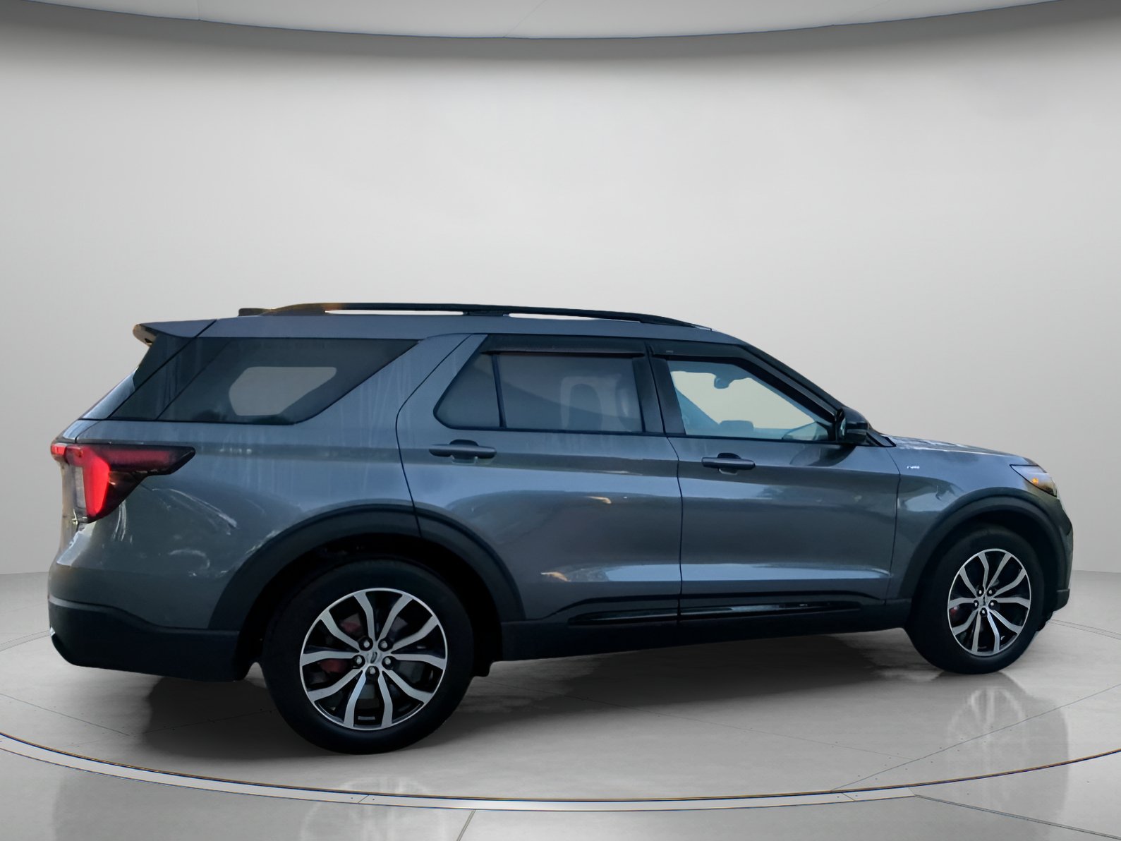 Certified 2026 Ford Explorer ST-Line w/ ST-Line Street Pack RWD image 30