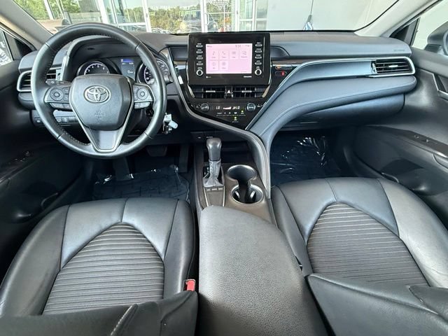 Used 2022 Toyota Camry SE FWD image 19