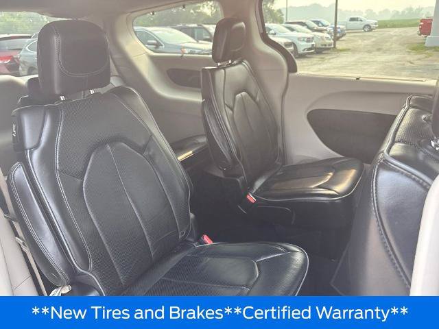 Used 2019 Chrysler Pacifica Limited FWD image 25