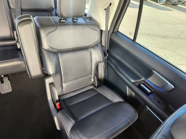 Certified 2025 Ford Expedition Platinum image 18