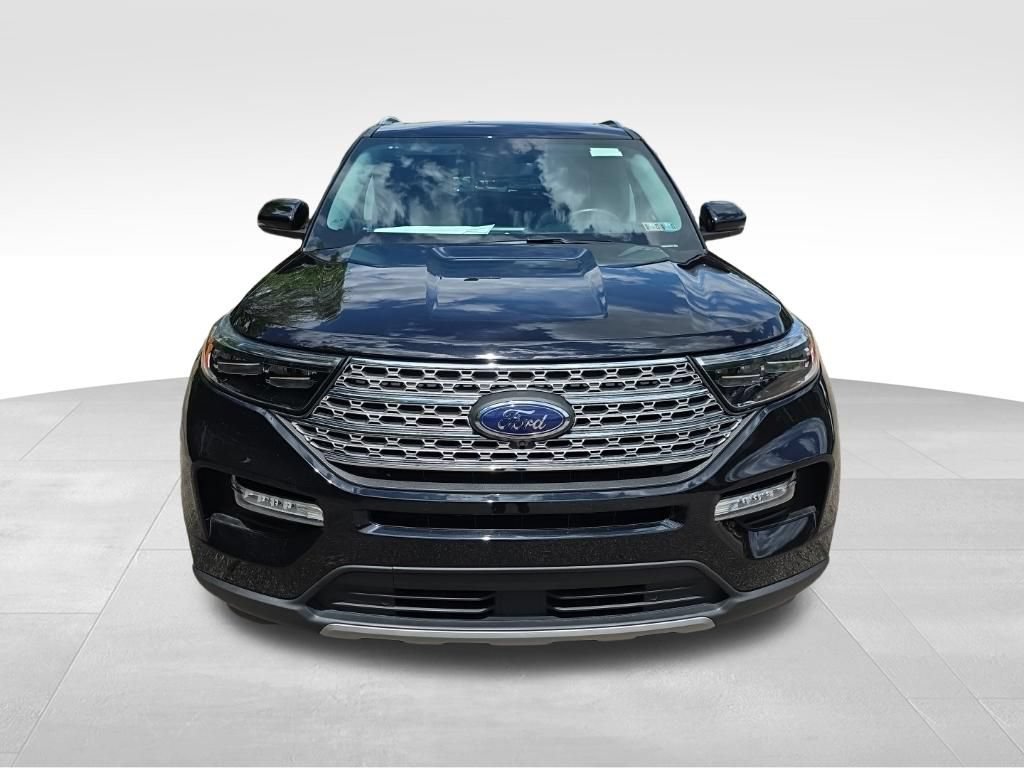 Certified 2024 Ford Explorer Limited w/ Equipment Group 301A AWD/4WD image 2