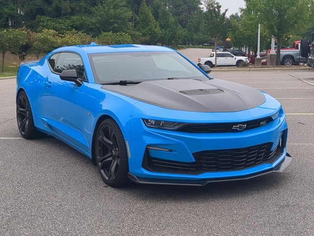 Used 2022 Chevrolet Camaro SS RWD image 2