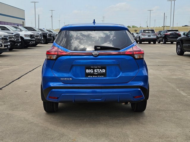 Used 2024 Nissan Kicks S FWD image 4
