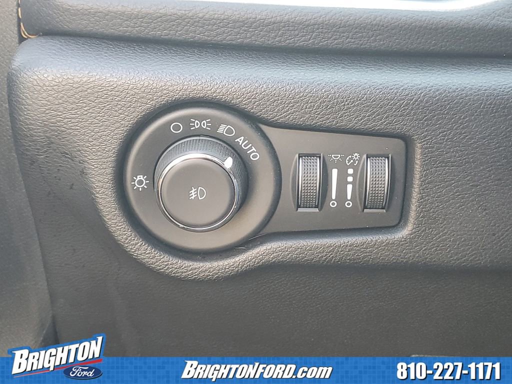 Used 2021 Chrysler Pacifica Pinnacle AWD/4WD image 21