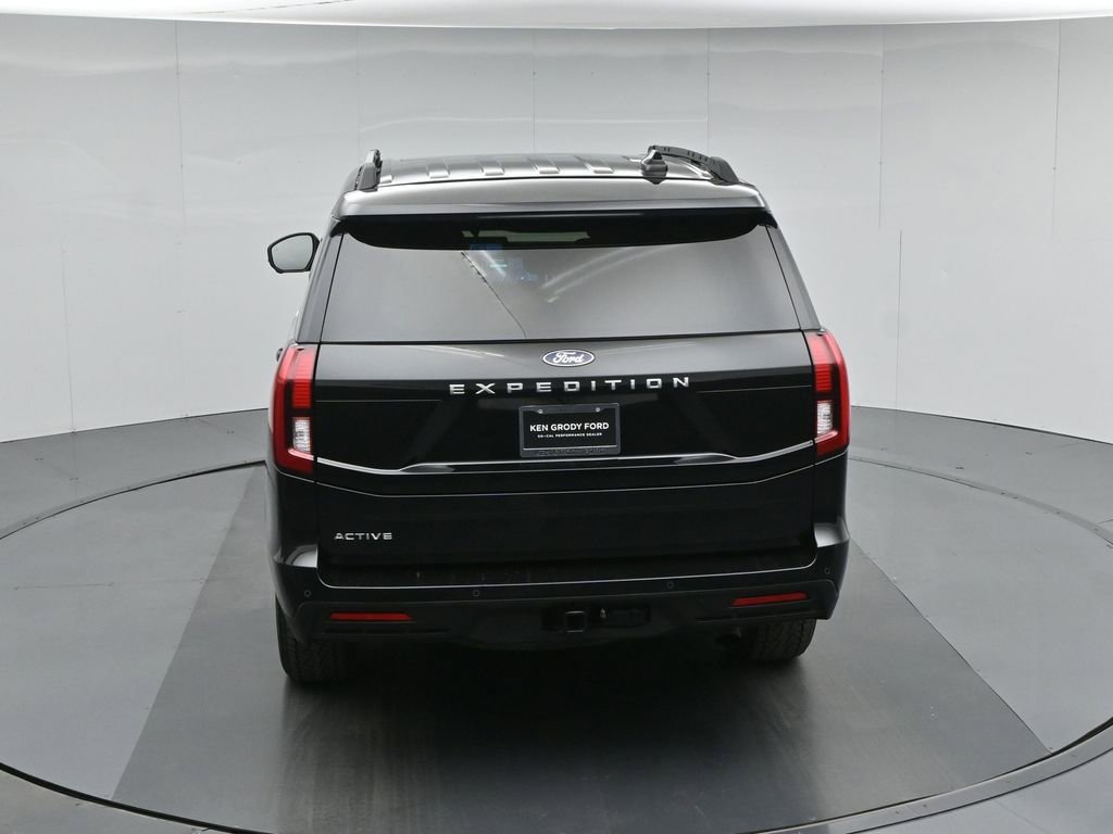 Certified 2025 Ford Expedition Active AWD/4WD image 48